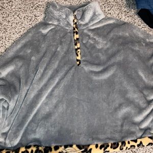 Women size M cropped cheetah print hoodie